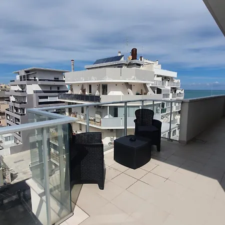 Apartman Beachfront 1br Terrace&parking