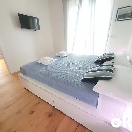Apartman Beachfront 1br Terrace&parking